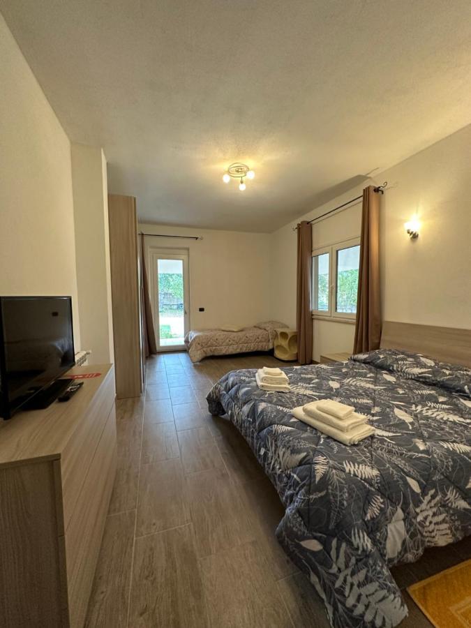 Domo Mia Bed & Breakfast Telti Екстериор снимка