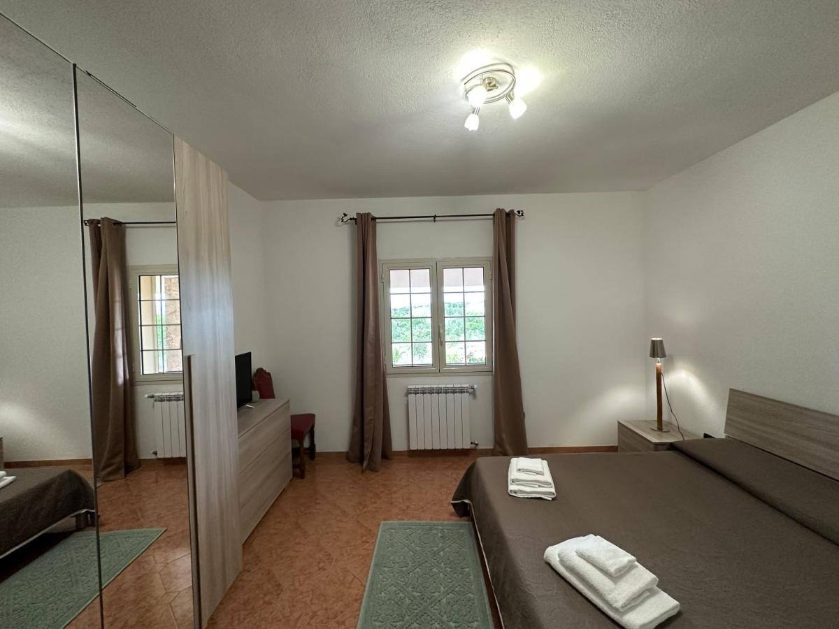 Domo Mia Bed & Breakfast Telti Екстериор снимка